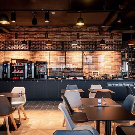 Ibis Styles Valenciennes Petite Foret Luaran gambar