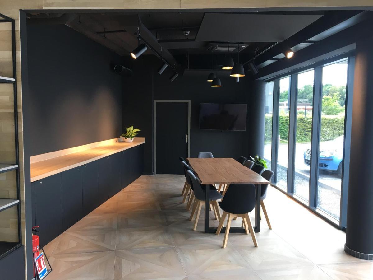 Ibis Styles Valenciennes Petite Foret Luaran gambar