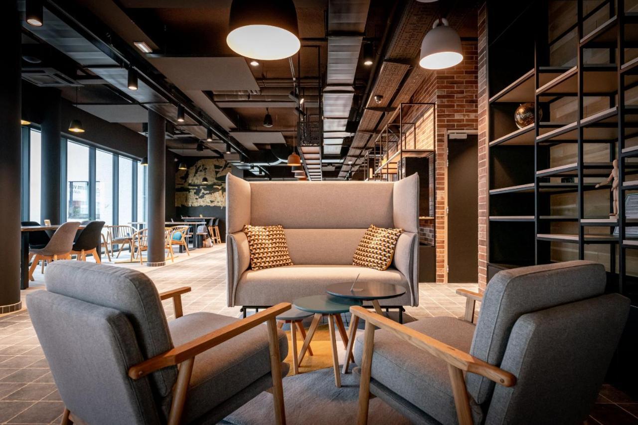 Ibis Styles Valenciennes Petite Foret Luaran gambar