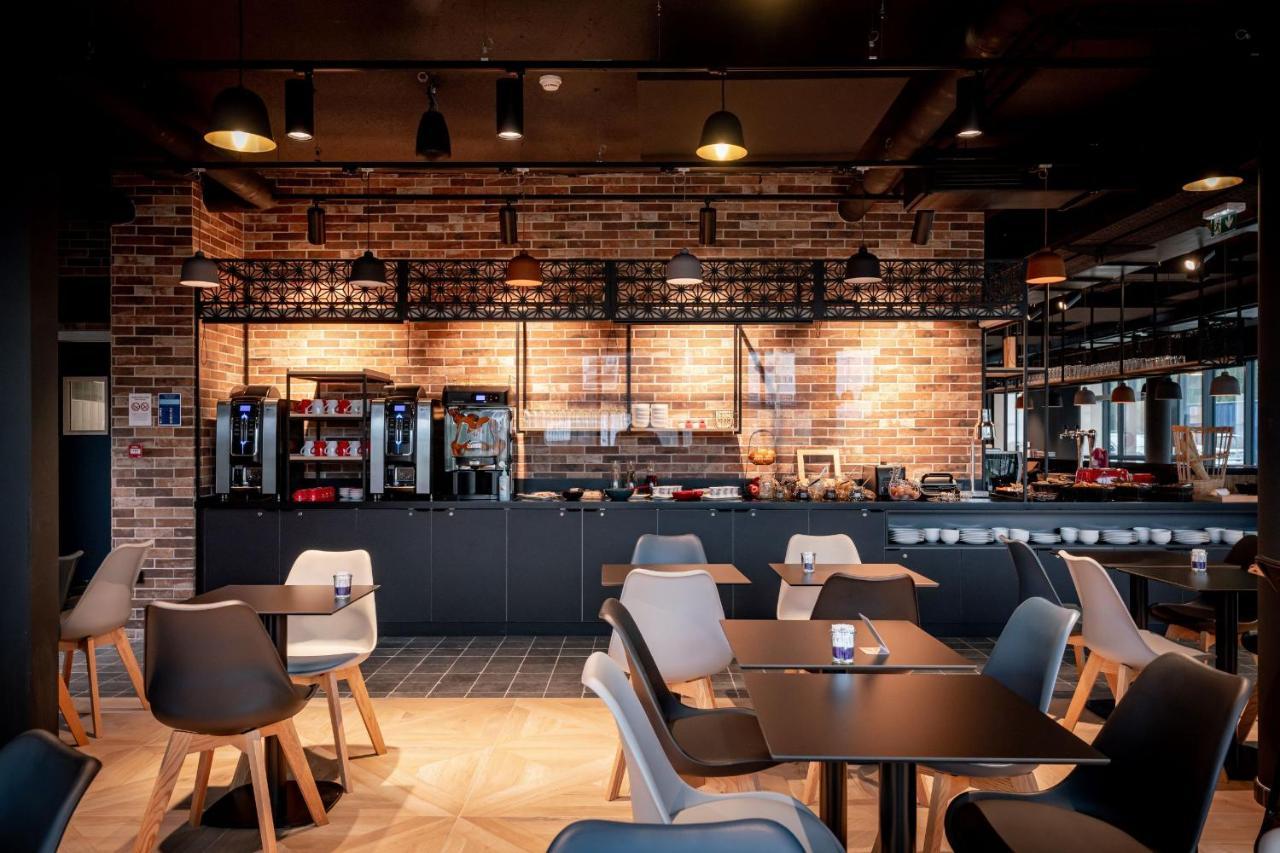 Ibis Styles Valenciennes Petite Foret Luaran gambar