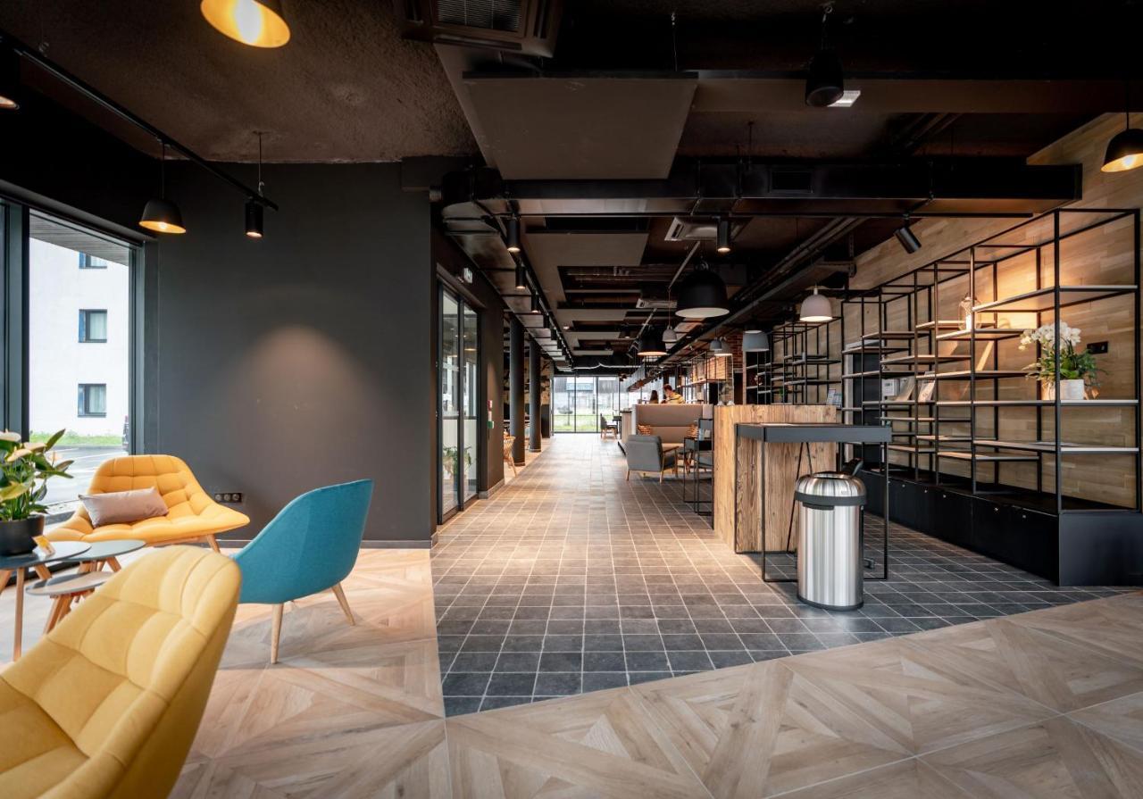 Ibis Styles Valenciennes Petite Foret Luaran gambar