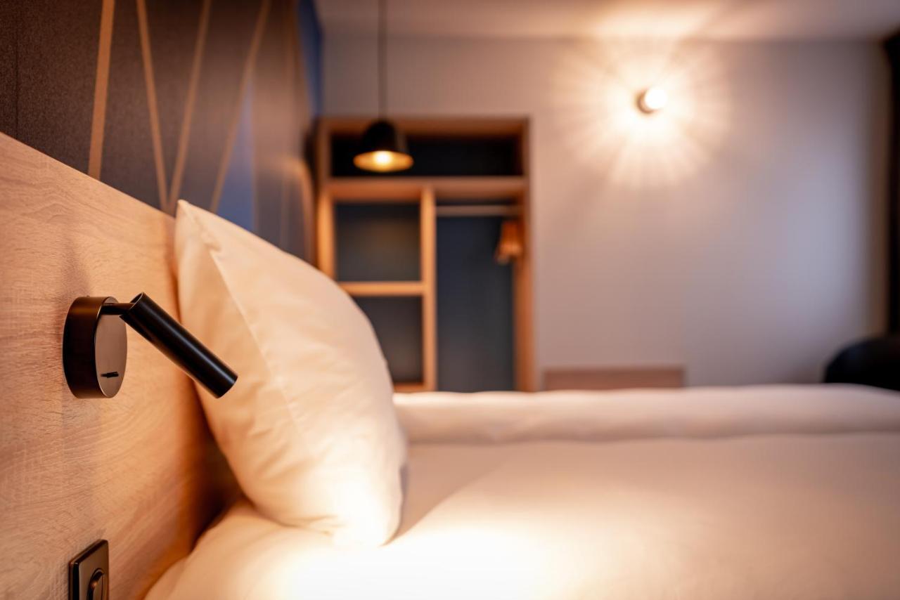 Ibis Styles Valenciennes Petite Foret Luaran gambar